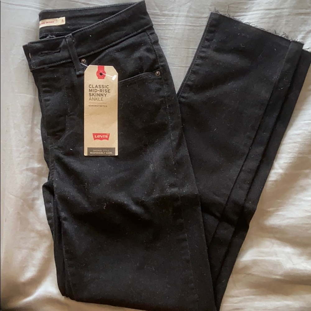 NWT Levi’s classics mid-rise skinny